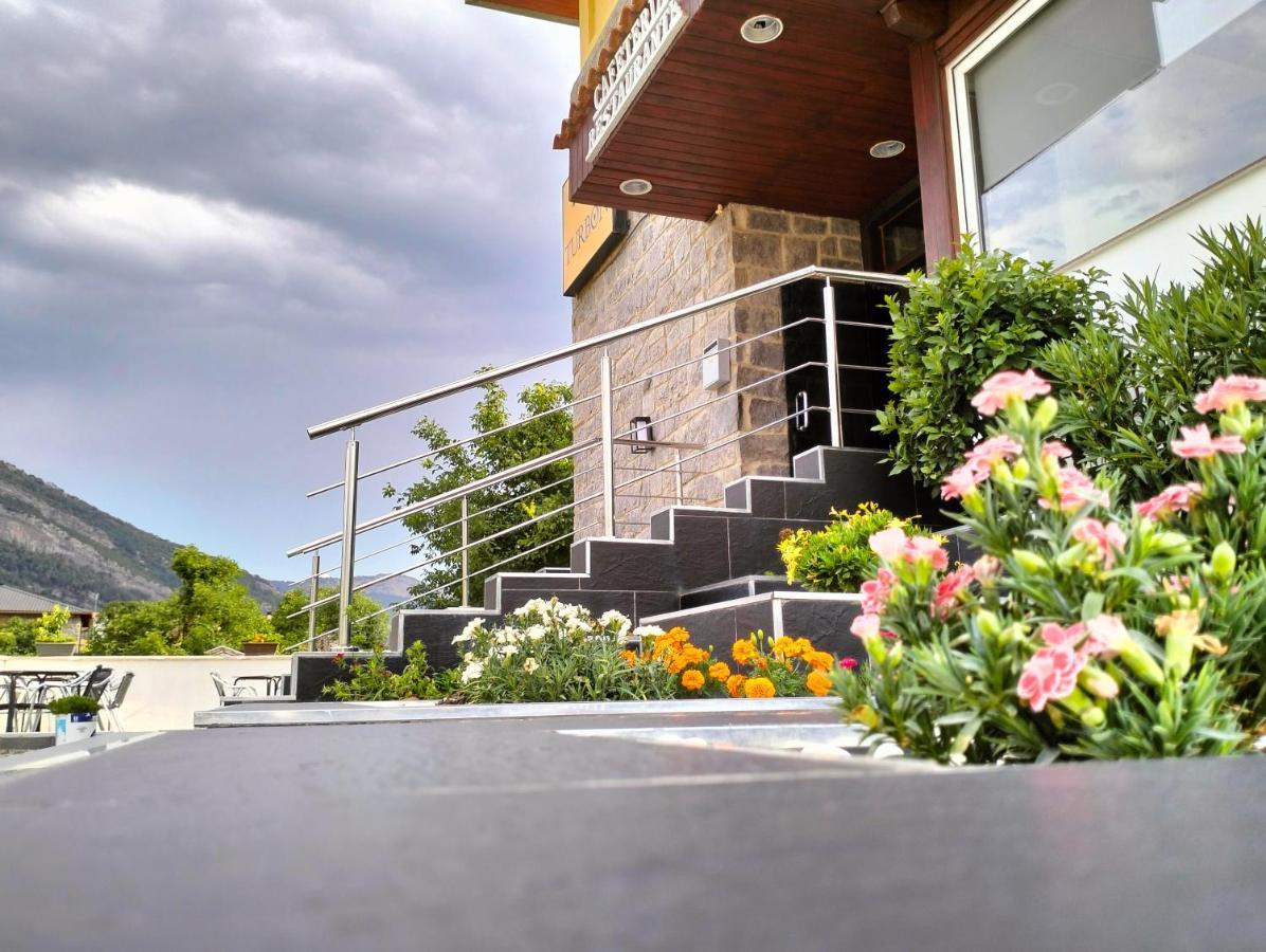Hostal Turbon カンポ エクステリア 写真