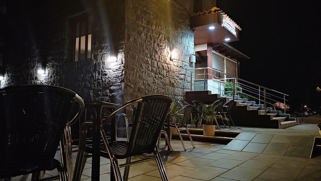 Hostal Turbon カンポ エクステリア 写真